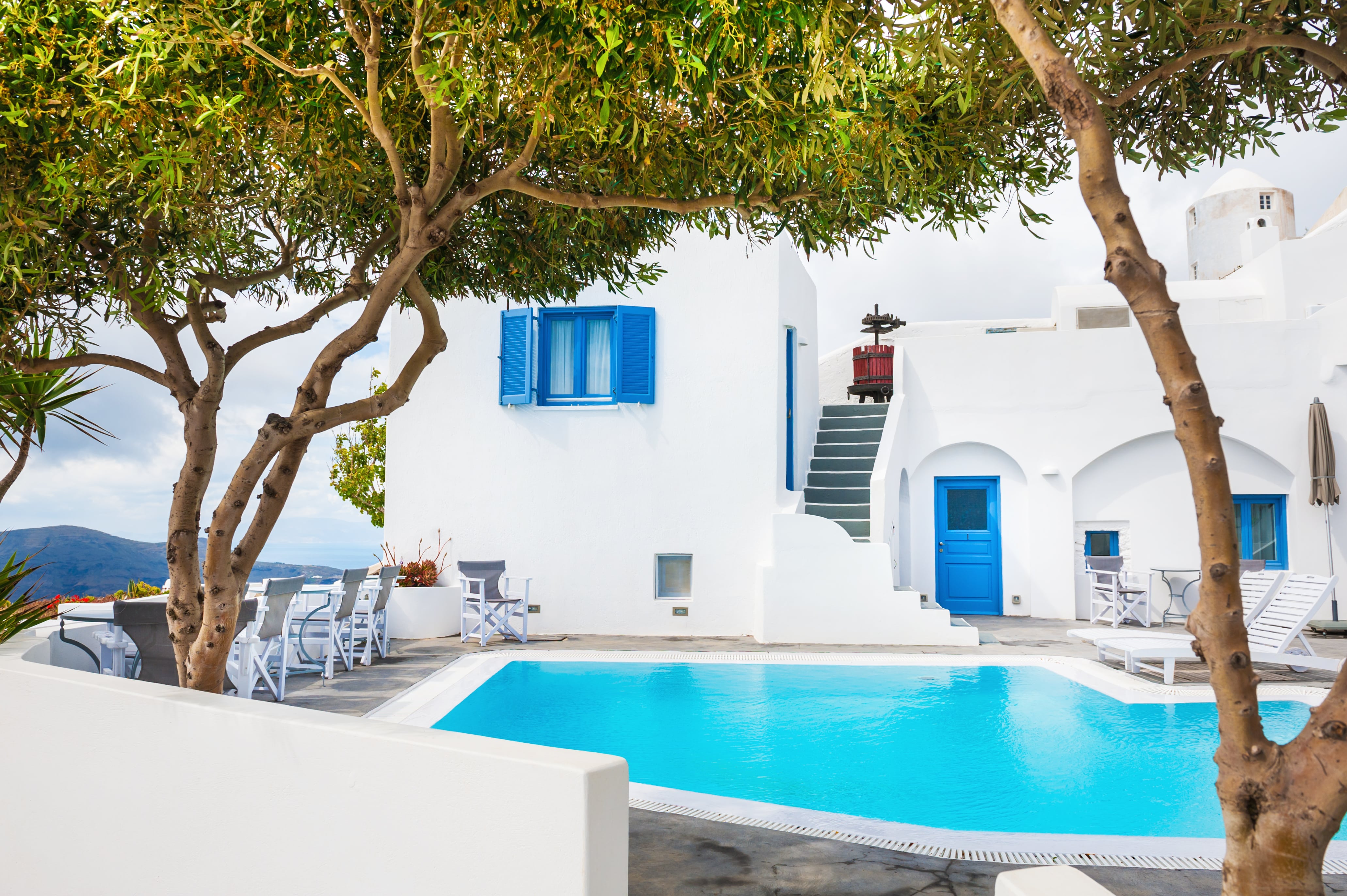 Luxury Travel in Greece: Why a Villa Is Better Than a Hotel